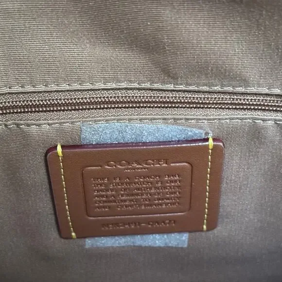 NWT COACH Gallery Tote Bag In Signature Canvas With Cherry print